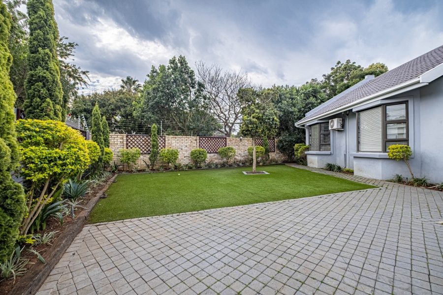 5 Bedroom Property for Sale in Summerstrand Eastern Cape